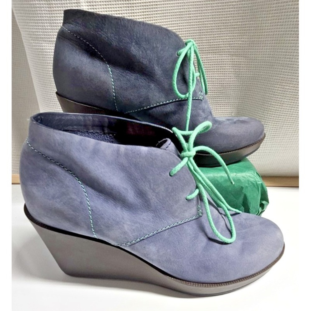 Cole Haan NikeAir Chukka Suede ankle wedge booties woman Sz 6-6.5B
